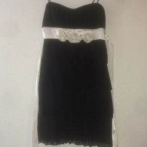 Black and white short dress